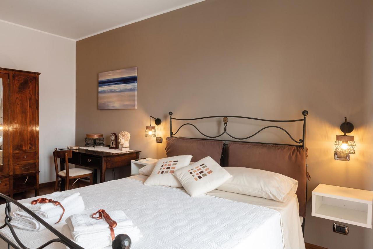 Torrevarata - Guest Rooms Santa Teresa Di Riva Exteriör bild
